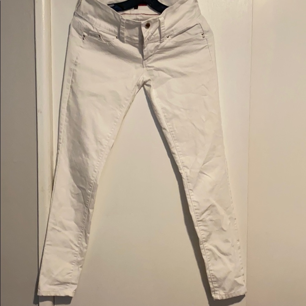 White high waist
